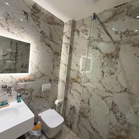 Joel 5* Vlorë